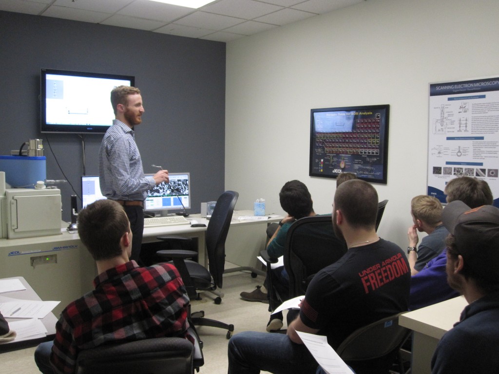 MEE engineer, Neal Hanke, explaining SEM and EDS to engineering students.